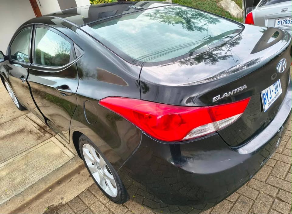 2013 Hyundai Elantra - foto 5