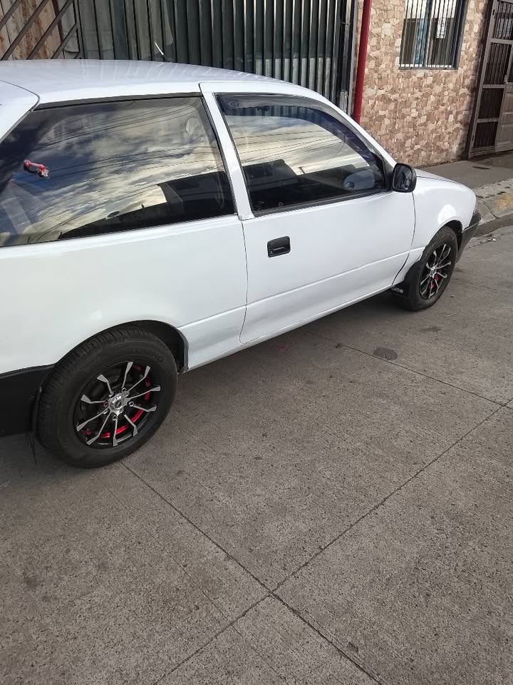 1990 Geo Metro - foto 2