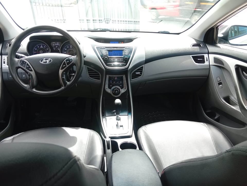 2013 Hyundai Elantra - foto 4
