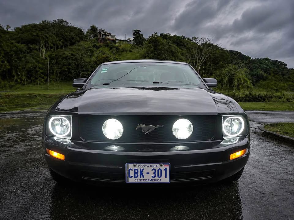 2008 Ford Mustang - foto 2