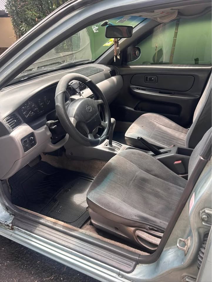 1997 Nissan Sentra - foto 2