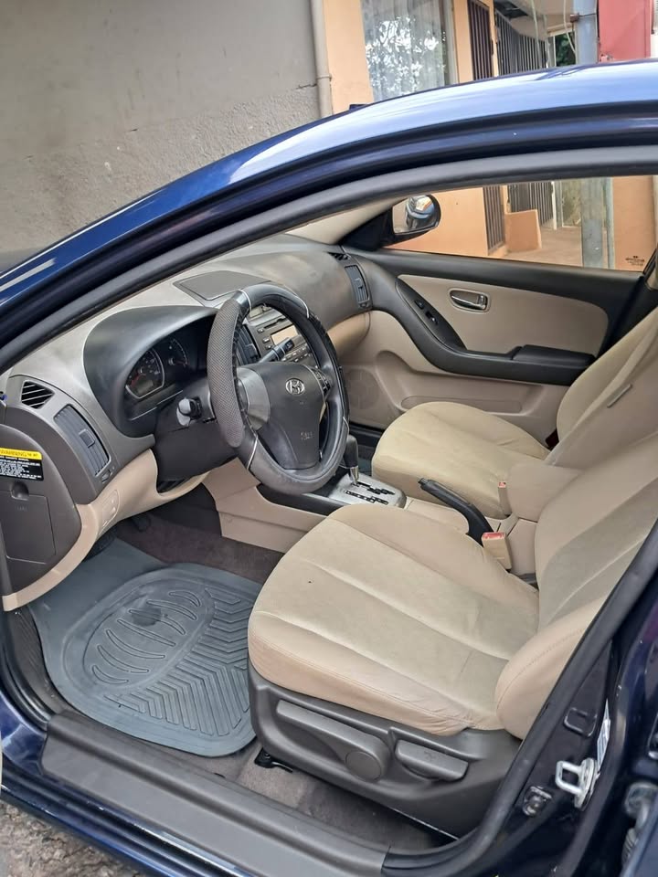 2010 Hyundai Elantra - foto 2