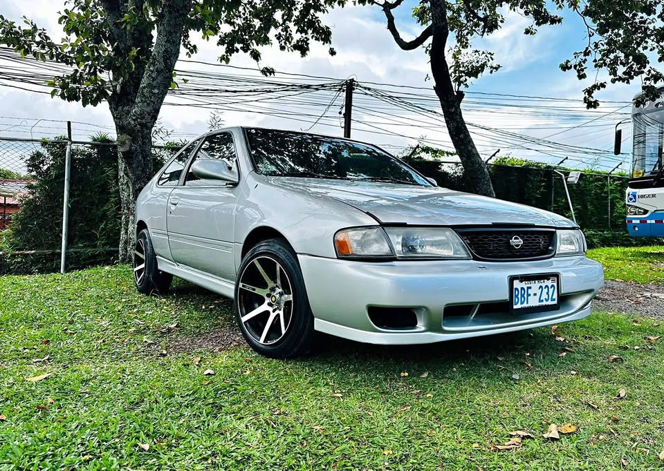 1997 Nissan Sentra - foto 2
