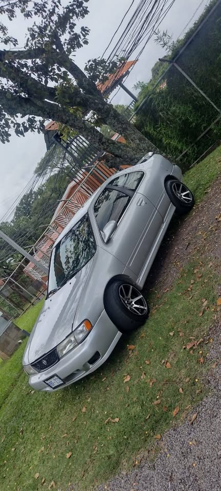1997 Nissan Sentra - foto 3