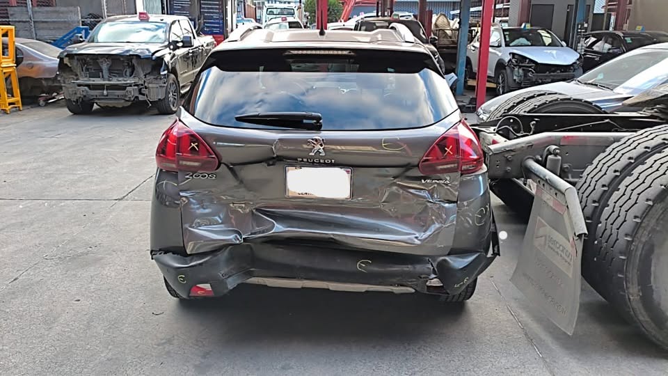 2008 Peugeot 2008 - foto 2