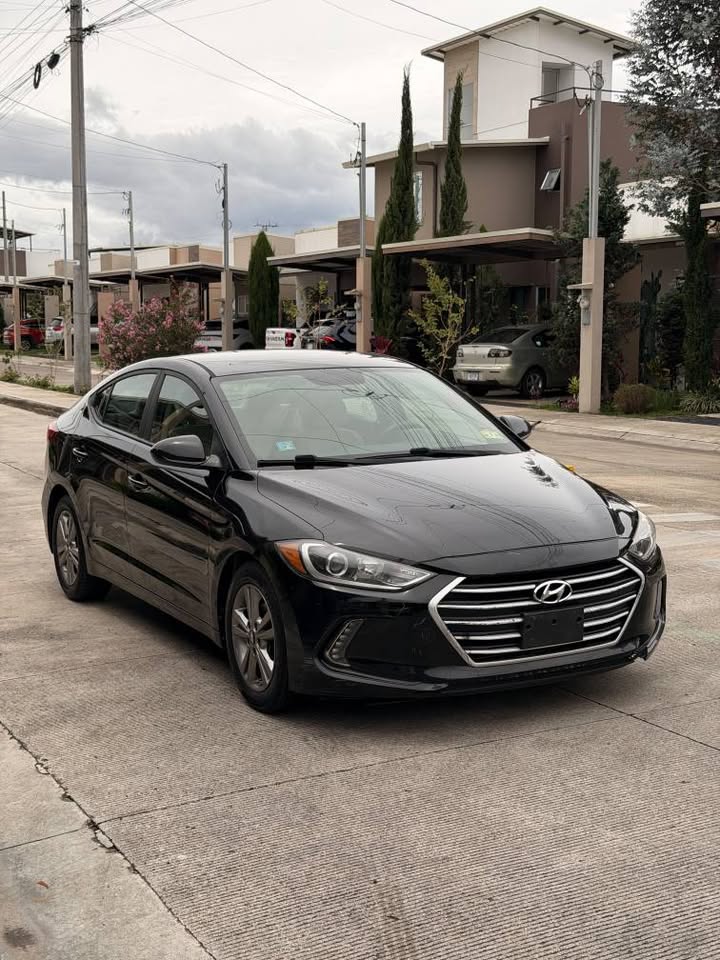 2017 Hyundai Elantra - foto 2