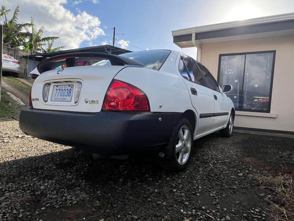 2005 Nissan Sentra - foto 3