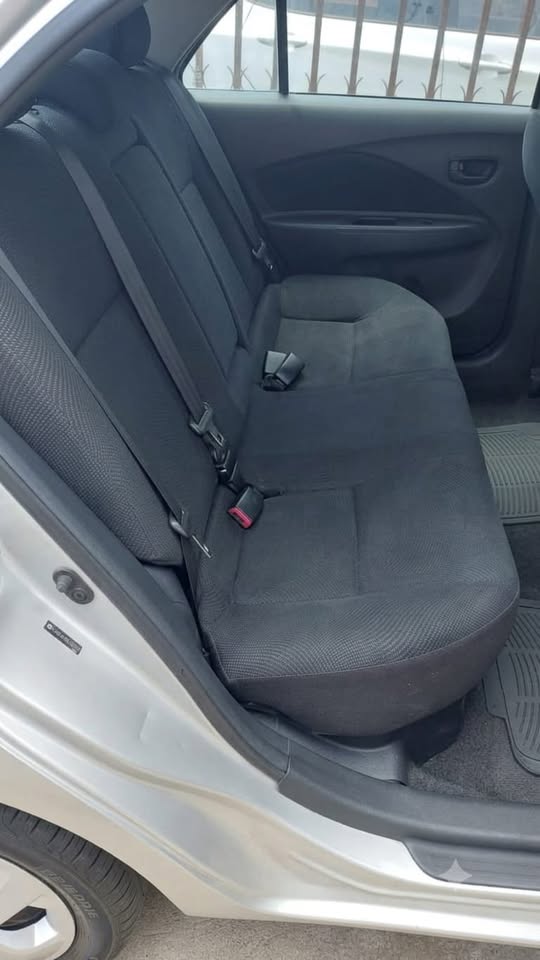 2012 Toyota Yaris - foto 5