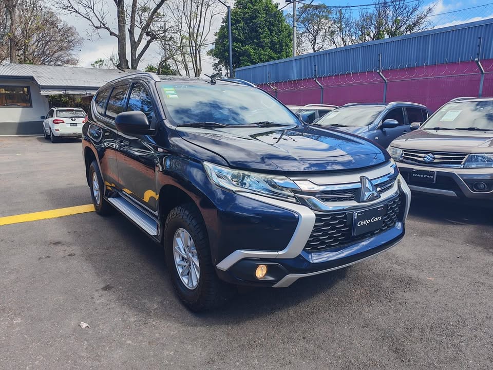 2017 Mitsubishi Montero - foto 3