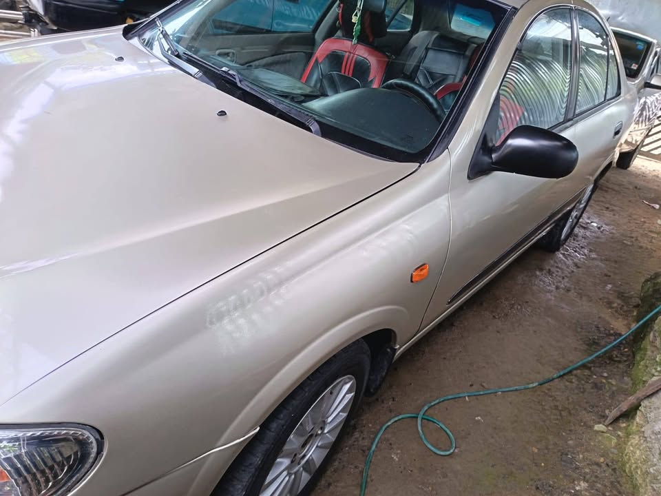 2003 Nissan Almera - foto 5