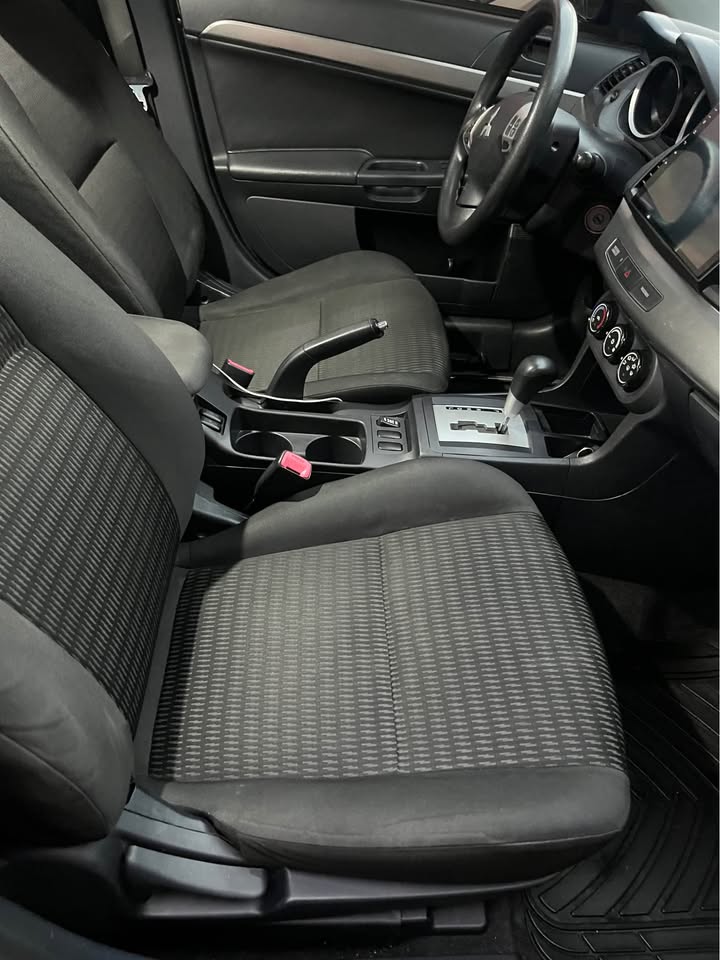 2012 Mitsubishi Lancer - foto 3