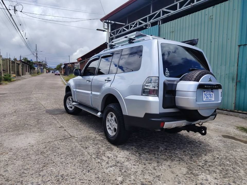 2008 Mitsubishi Montero - foto 5