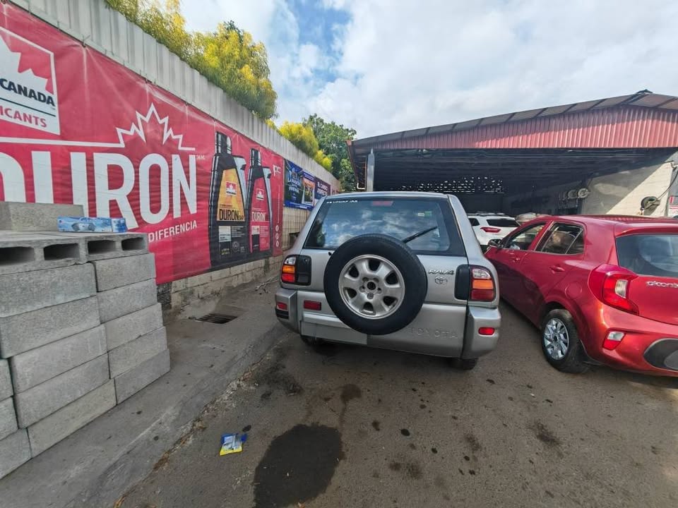 2000 Toyota RAV4 - foto 4