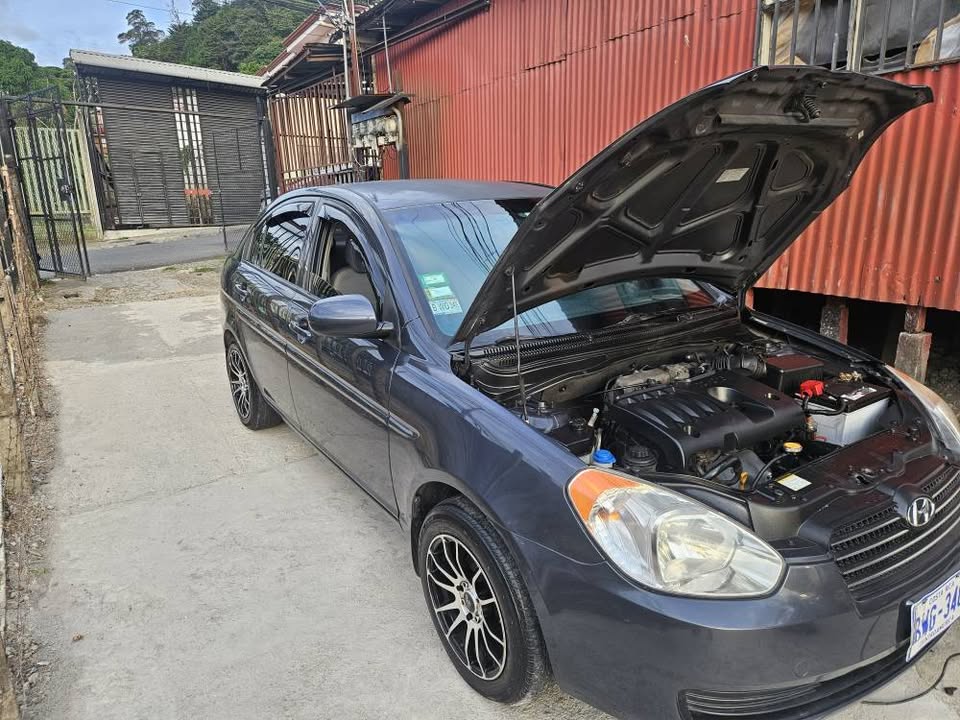 2010 Hyundai Accent - foto 4