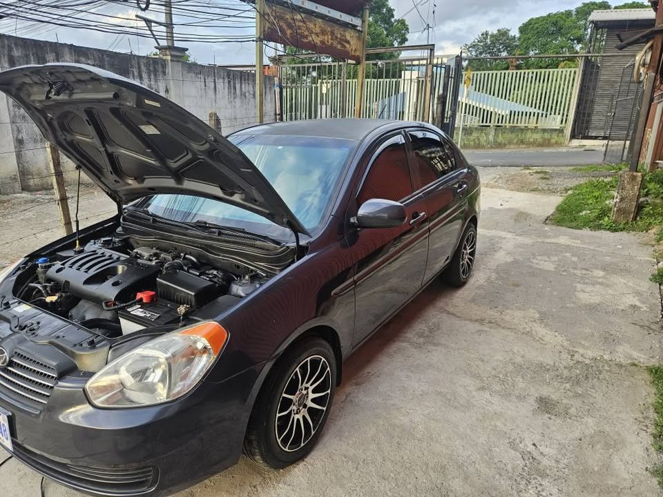 2010 Hyundai Accent - foto 5