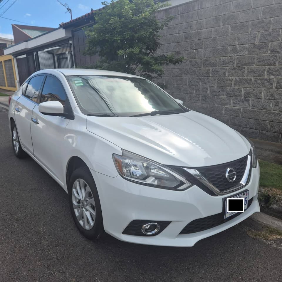 2017 Nissan Sentra - foto 2