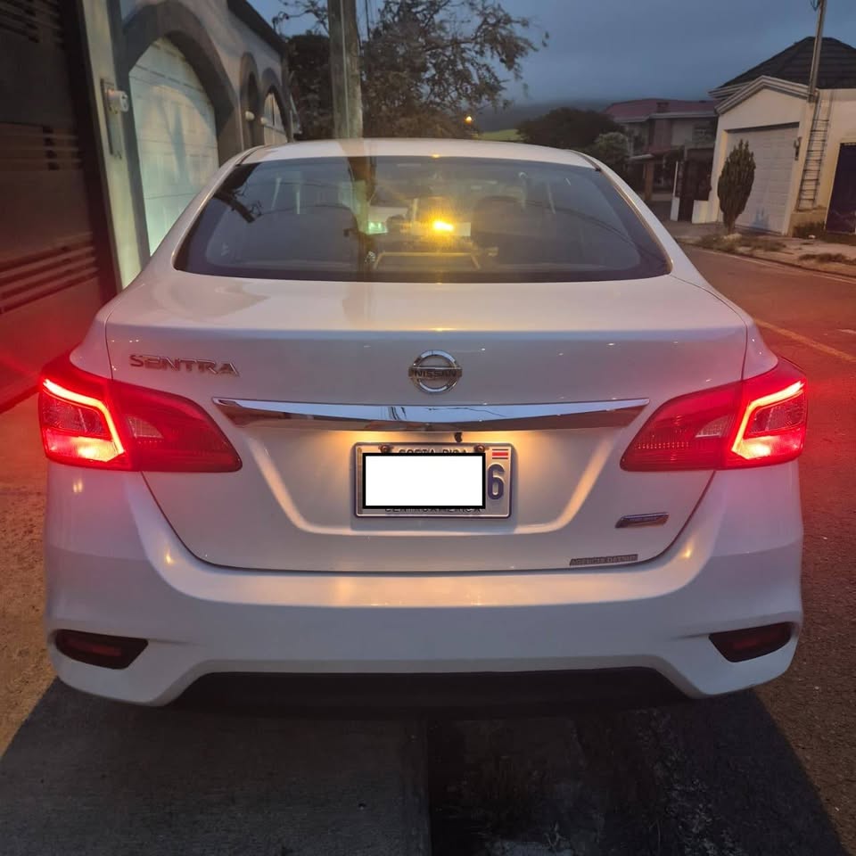 2017 Nissan Sentra - foto 4