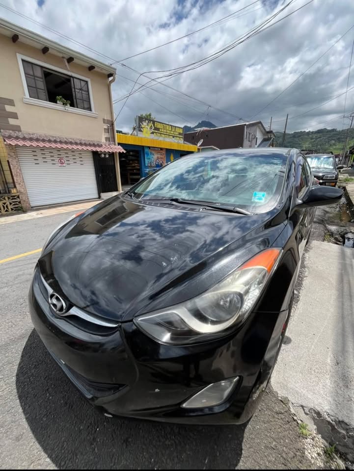 2012 Hyundai Elantra - foto 4