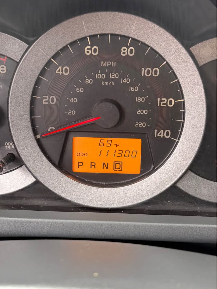2010 Toyota RAV4 - foto 3