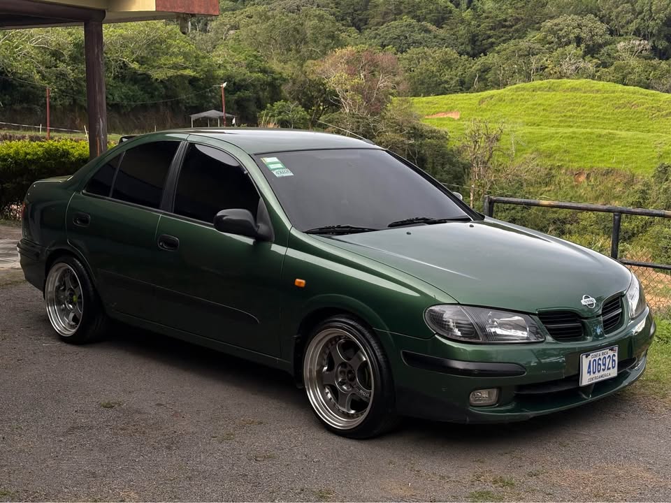 2001 Nissan Almera - foto 2