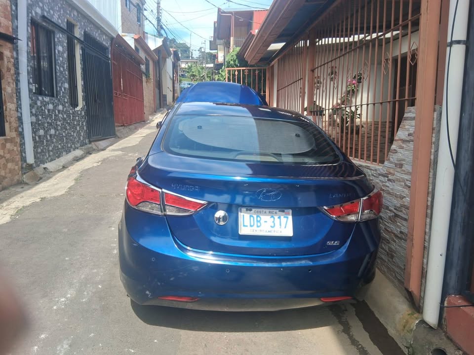 2013 Hyundai Elantra - foto 3