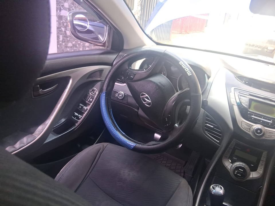 2013 Hyundai Elantra - foto 5