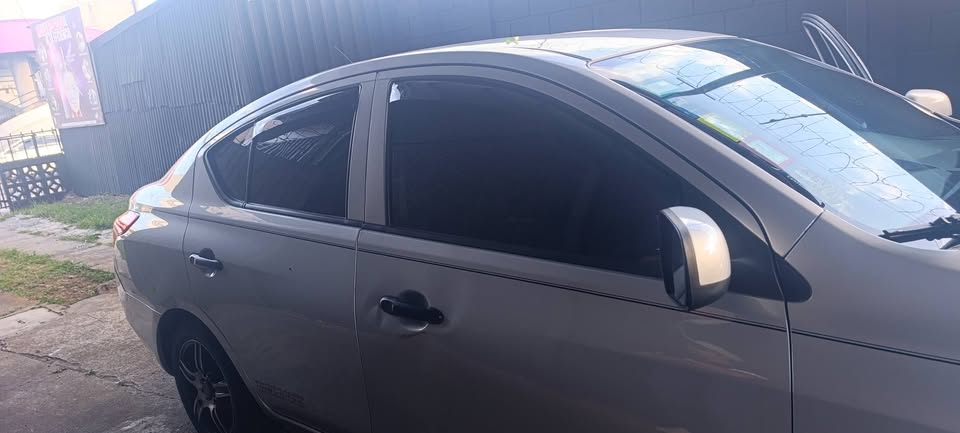 2013 Nissan Versa - foto 3