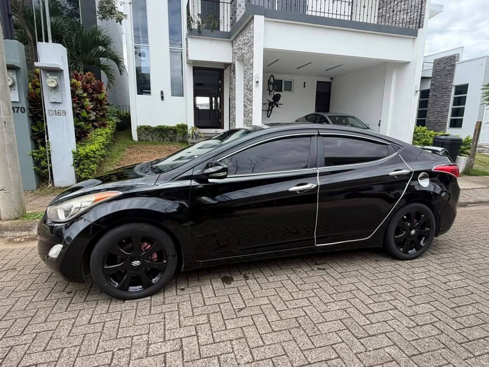 2012 Hyundai Elantra - foto 5