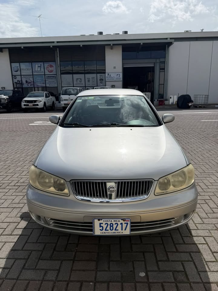 2004 Nissan Almera - foto 2