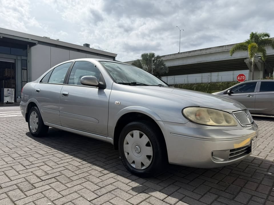 2004 Nissan Almera - foto 3