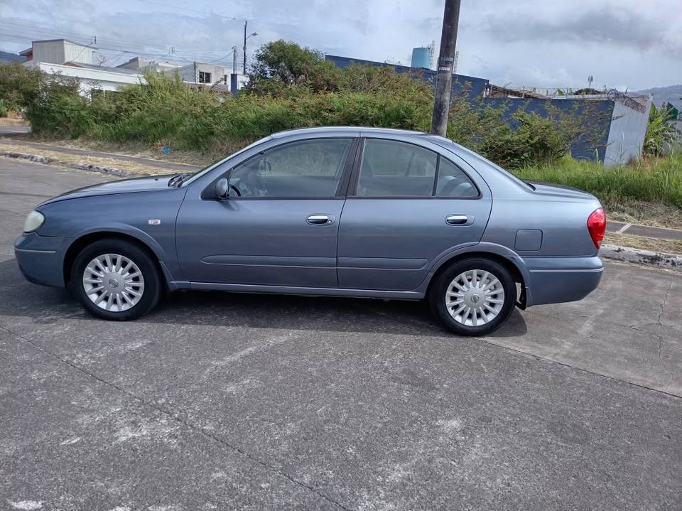 2005 Nissan Almera - foto 3