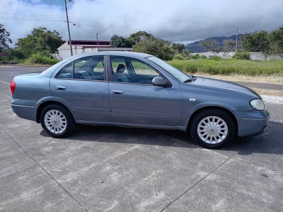 2005 Nissan Almera - foto 4