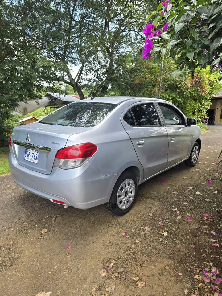 2018 Mitsubishi Mirage - foto 4