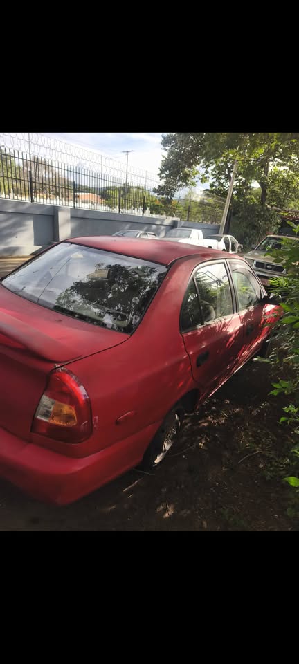 2002 Hyundai Accent - foto 4