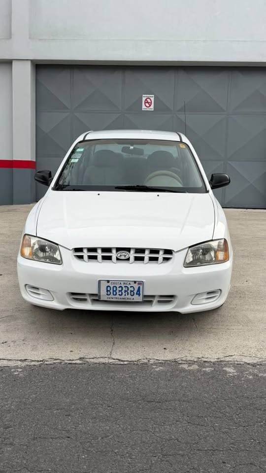 2000 Hyundai Accent - foto 5