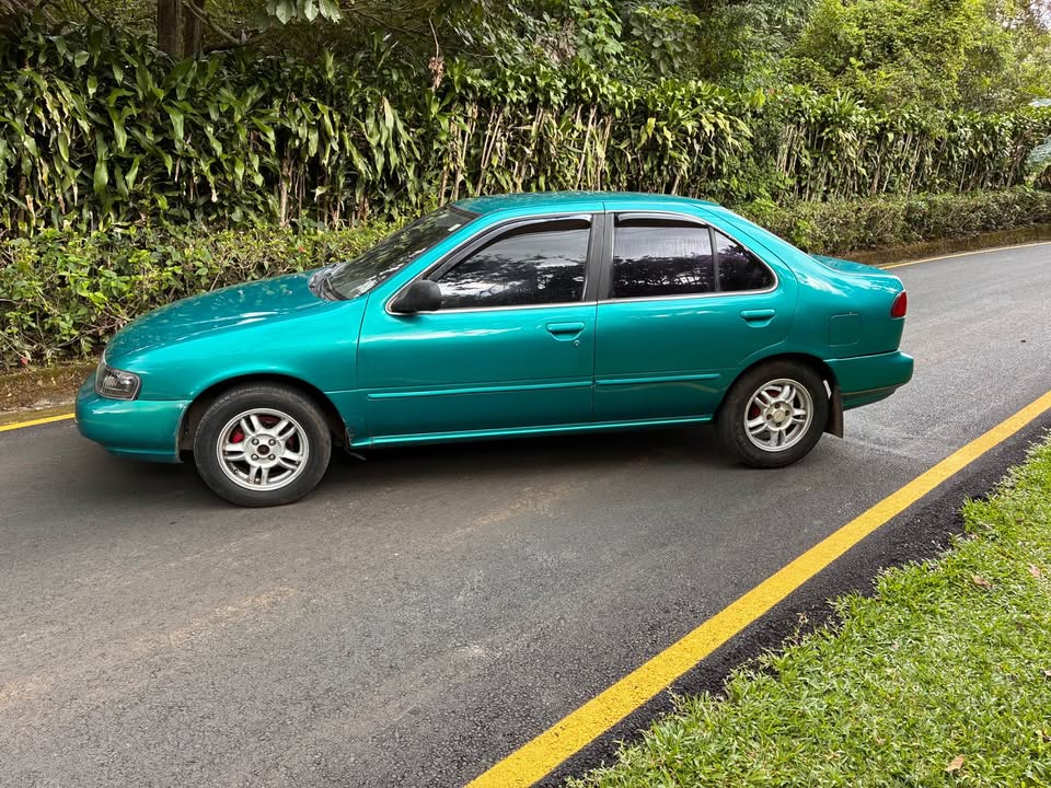1995 Nissan Sentra - foto 3
