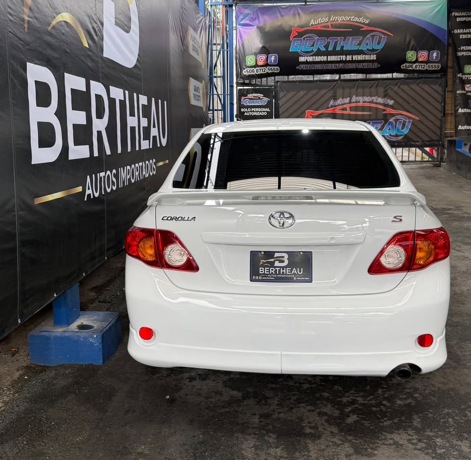 2009 Toyota Corolla - foto 2