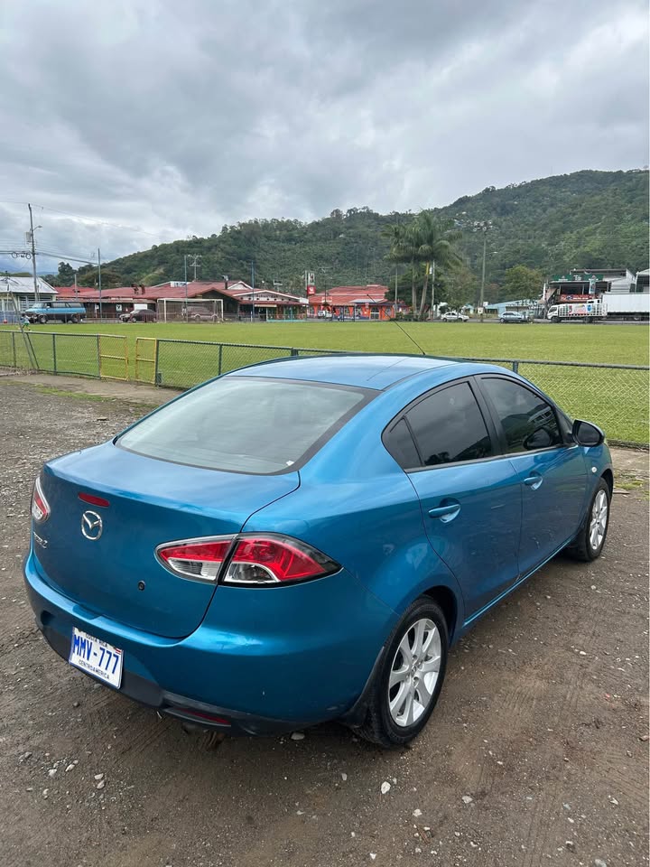 2013 Mazda Mazda2 - foto 4
