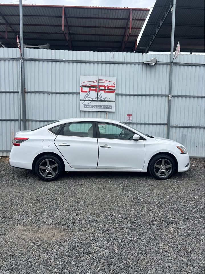 2015 Nissan Sentra - foto 4