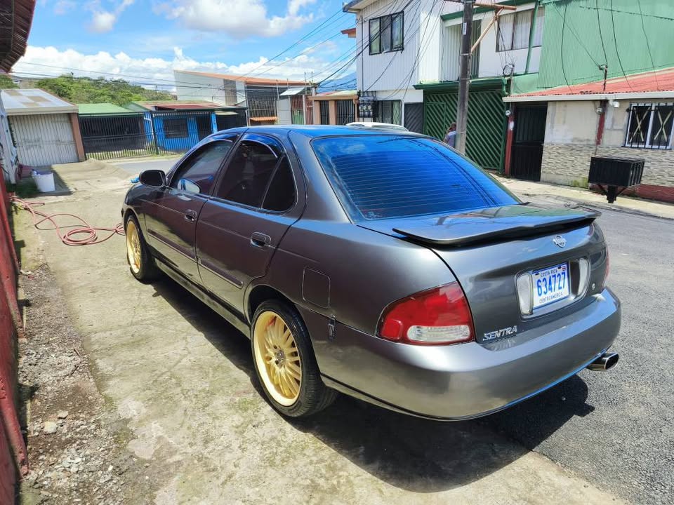 2001 Nissan Sentra - foto 3