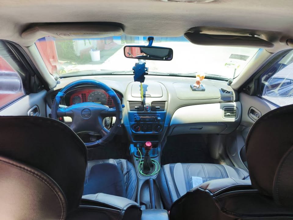 2001 Nissan Sentra - foto 5