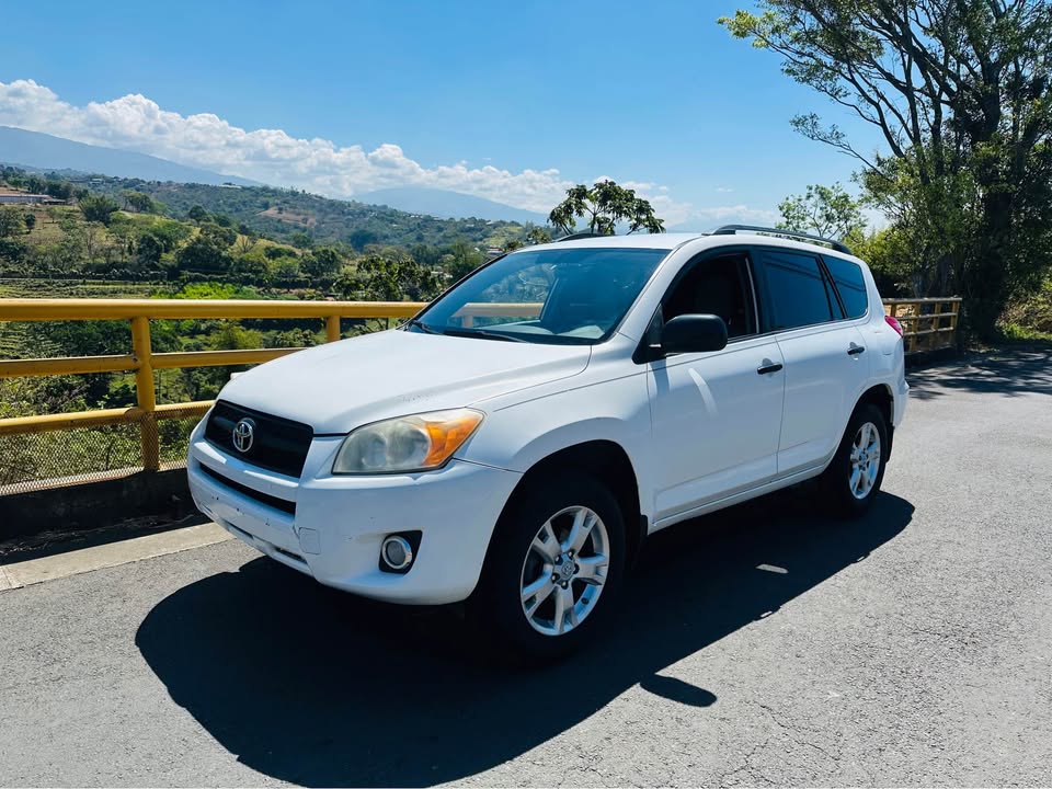 2009 Toyota RAV4 - foto 2