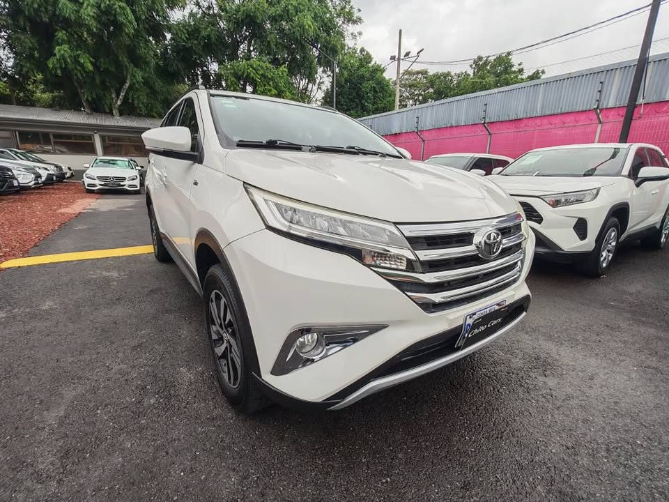 2018 Toyota Rush - foto 2