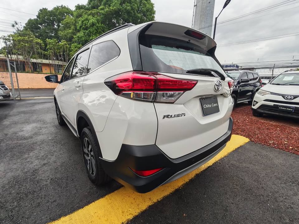 2018 Toyota Rush - foto 3