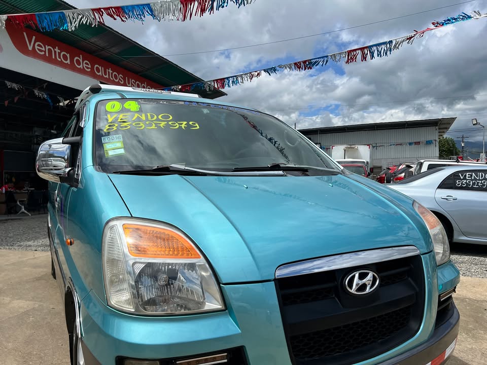 2004 Hyundai H-1 - foto 2