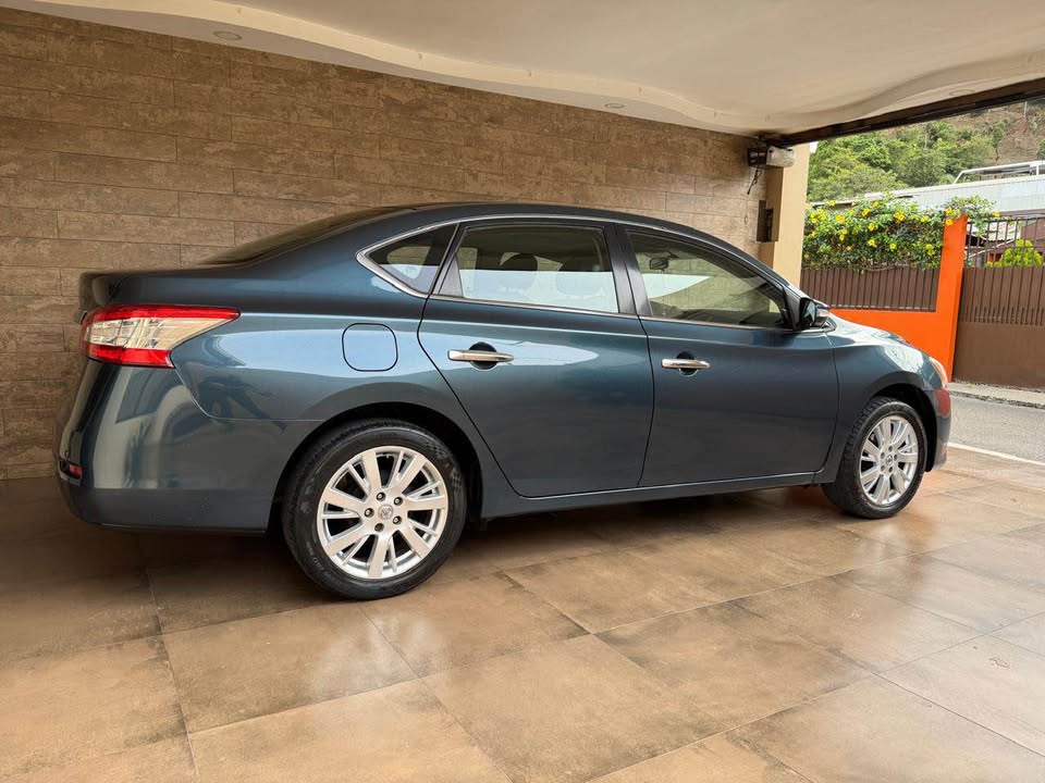 2015 Nissan Sentra - foto 2