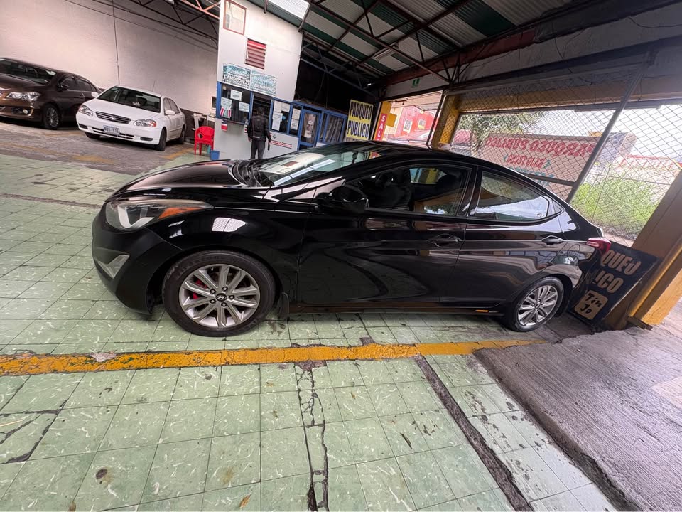 2016 Hyundai Elantra - foto 2