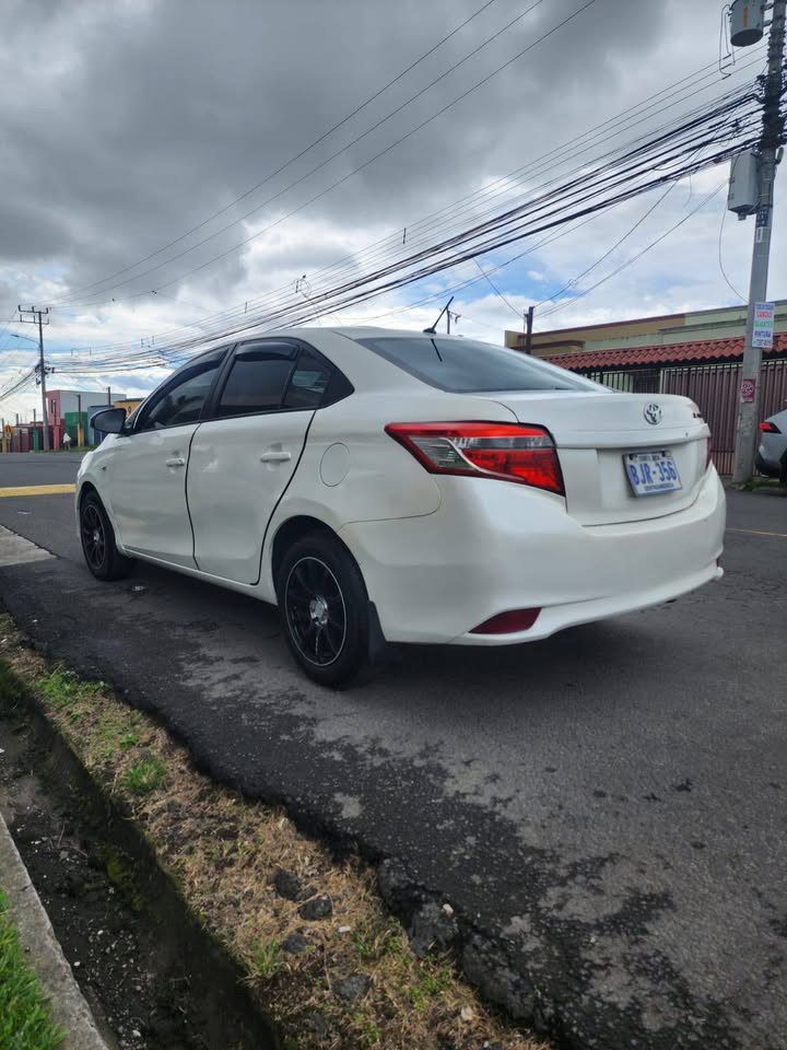2016 Toyota Yaris - foto 4