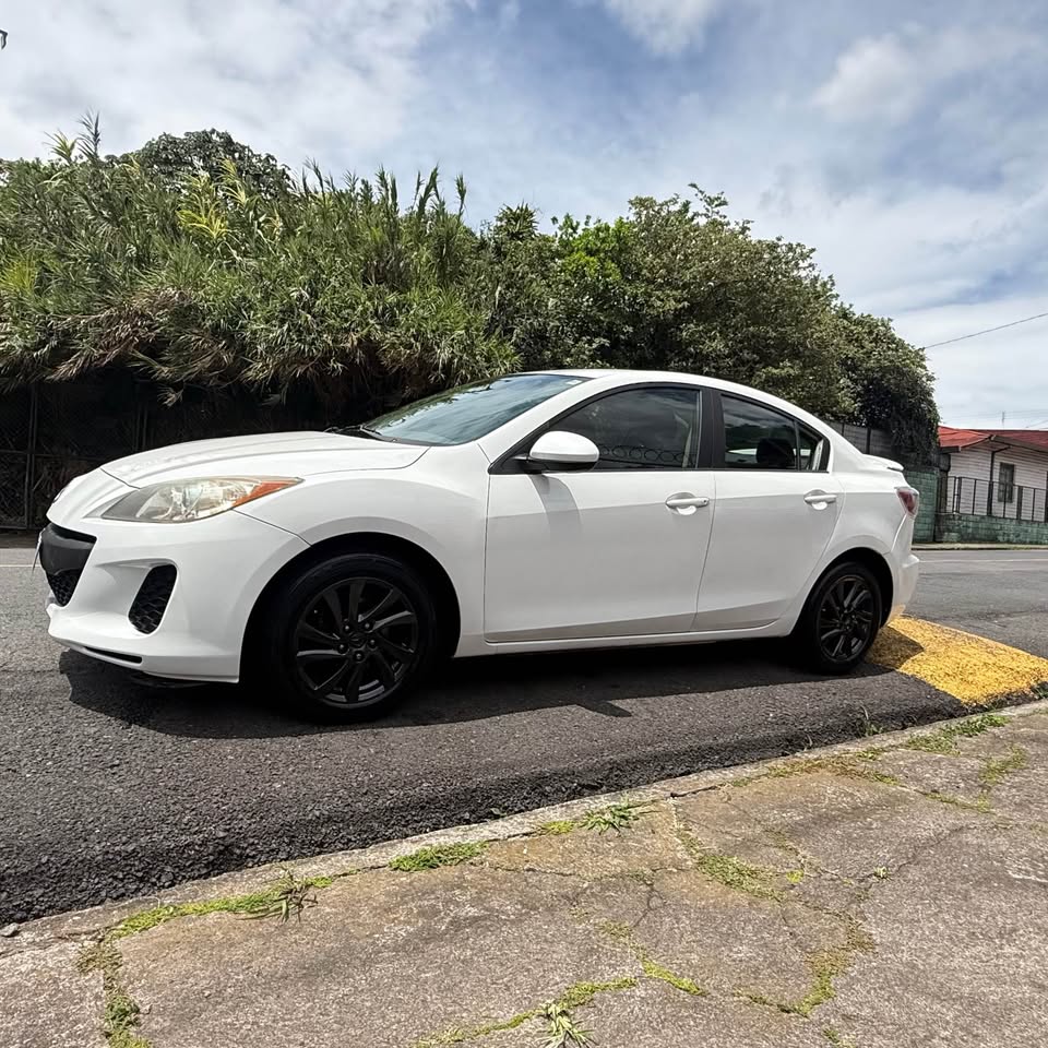 2012 Mazda Mazda3 - foto 3