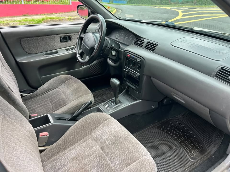 1998 Nissan Sentra - foto 3